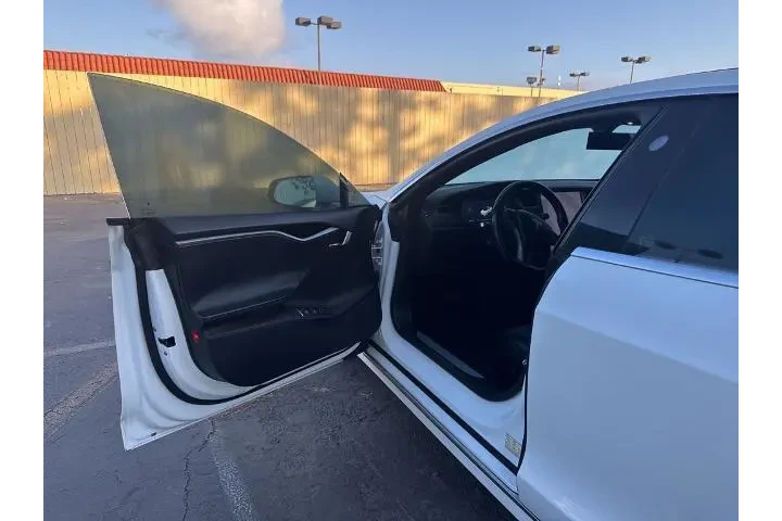 $24000 : Tesla Model S 2018 AWD 75D 4 image 5