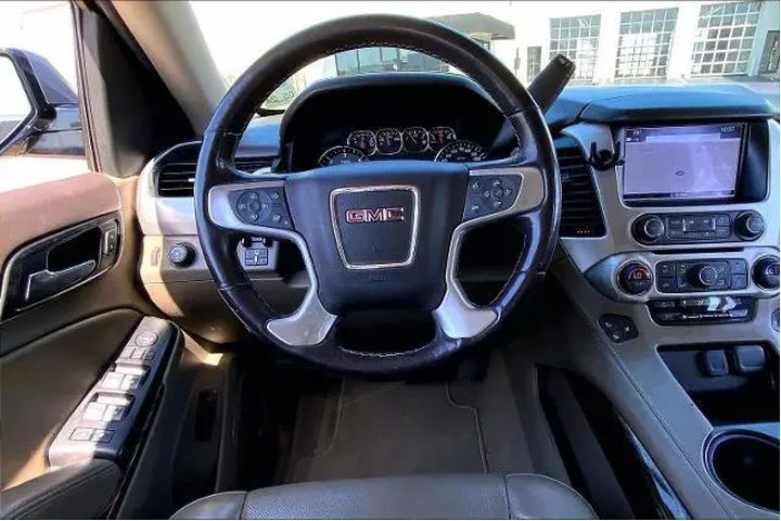 $25245 : GMC Yukon XL 2019 4x2 SLT 4d image 5