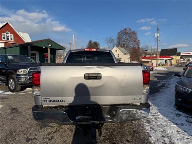 $8990 : 2010 Tundra image 5