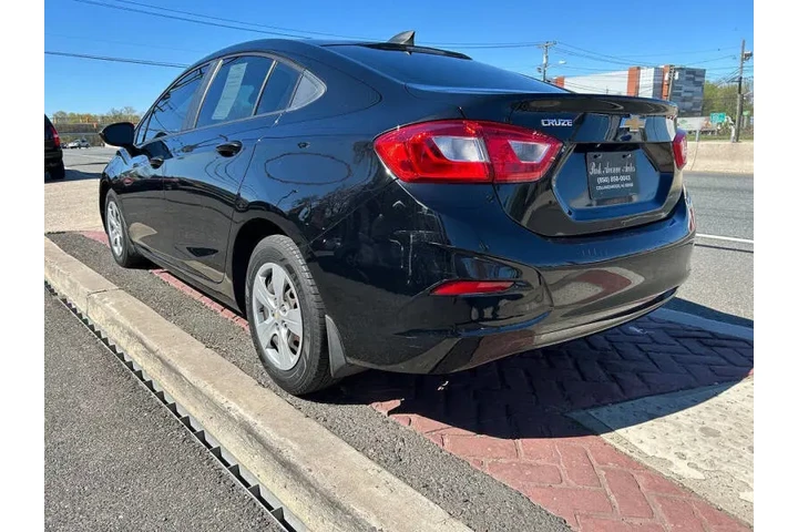 $6995 : 2018 Cruze LS Auto image 6