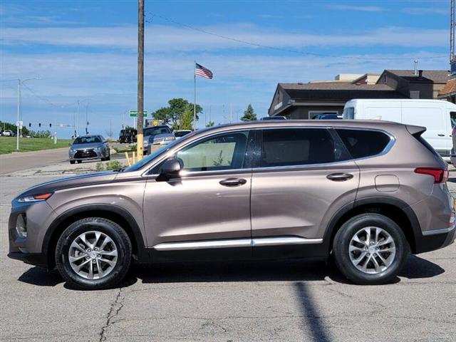 $17490 : 2019 Santa Fe SEL 2.4L image 5