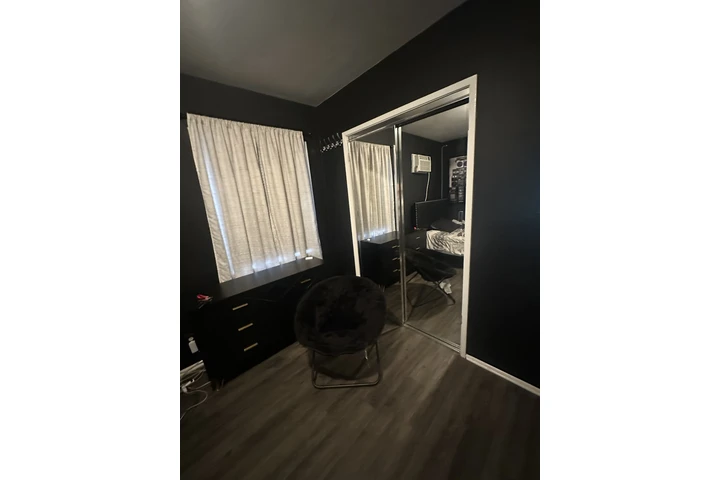 $975 : Cuarto - Long Beach/ Lakewood image 2