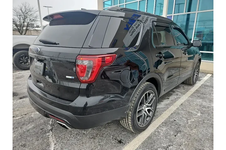 $11966 : Ford Explorer 2016 AWD Sport image 8