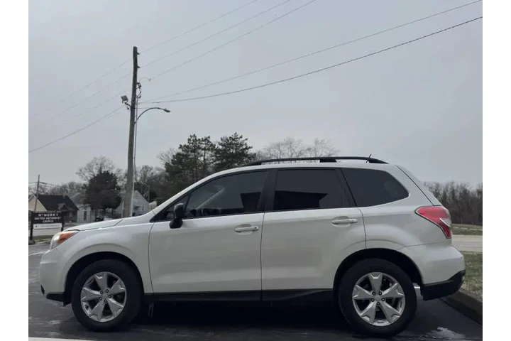 $5999 : 2015 Forester 2.5i image 8