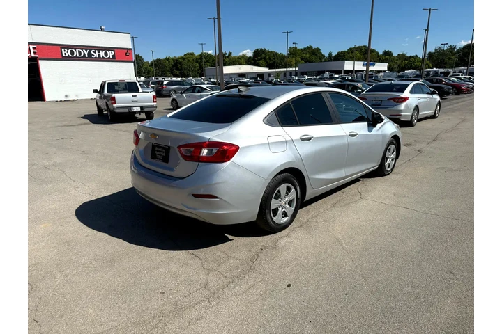 $7980 : 2016 Cruze 4dr Sdn Auto LS image 2