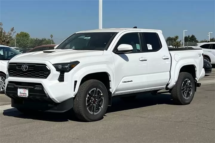 $45944 : New 2024 Tacoma TRD Sport Dou image 8