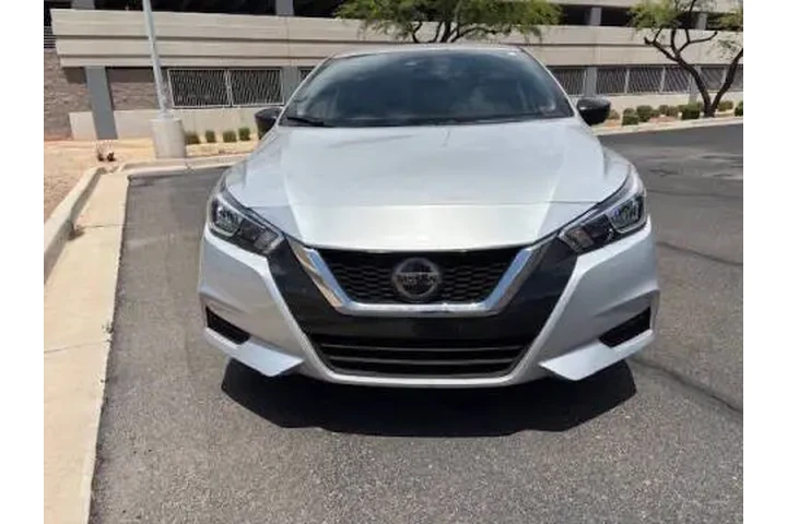 $10595 : 2020 Versa S image 3