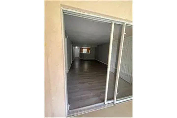 $1965 : Rental property with 2 bedro image 10