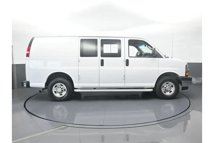 $31780 : Chevrolet Express 2024 2500 image 7