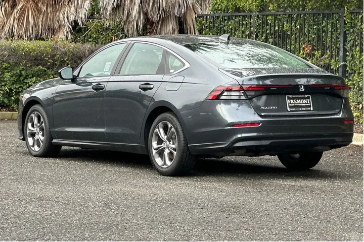 $24588 : Honda Accord 2024 EX 4dr Sed image 5
