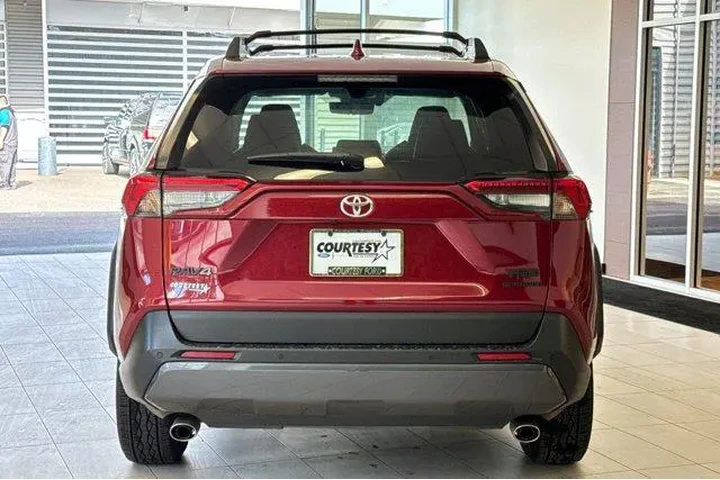 $33252 : Toyota RAV4 2021 AWD TRD Off image 5