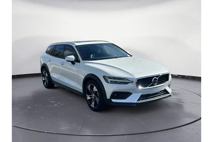 $24452 : Volvo V60 Cross Country 2021 image 7