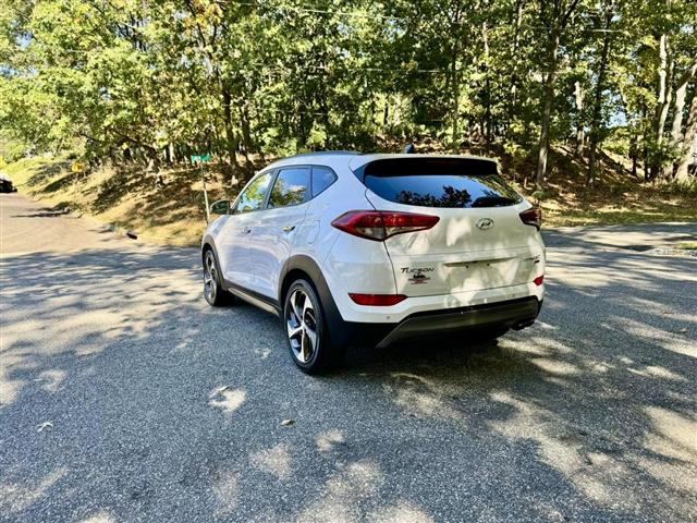 $10495 : 2016 HYUNDAI TUCSON2016 HYUND image 9