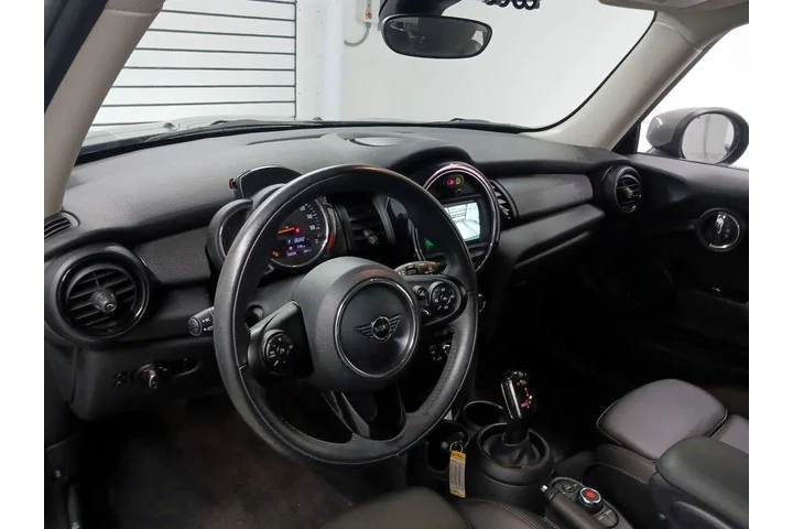 $17998 : MINI Hardtop 2 Door 2020 Coo image 9