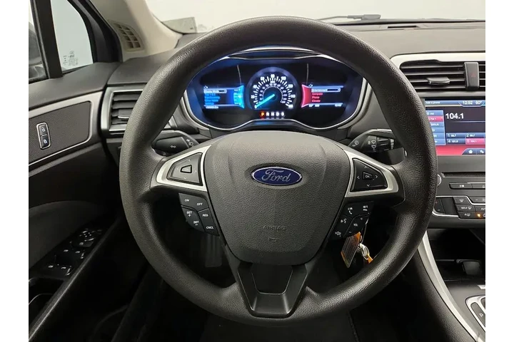 $12998 : Ford Fusion 2016 SE 4dr Seda image 10