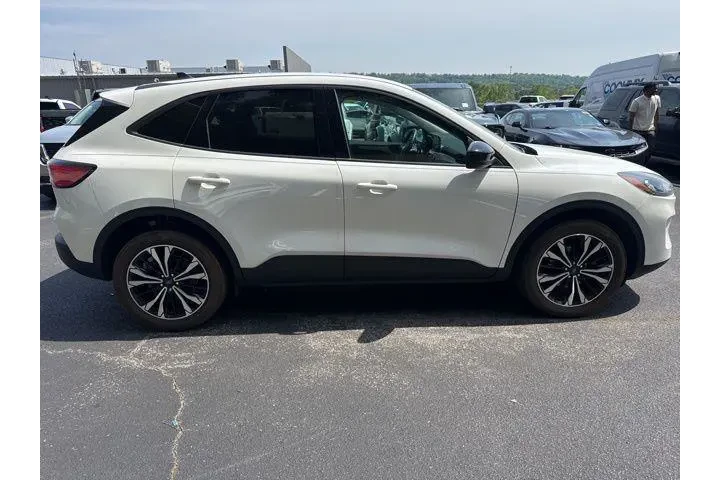 $21690 : Ford Escape 2022 AWD SE 4dr image 7