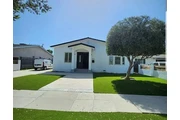 $3200 : Mammoth Ave, Van Nuys, CA 9140 thumbnail