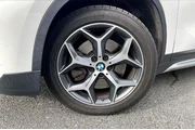 $14491 : BMW X1 2018 AWD xDrive28i 4d thumbnail