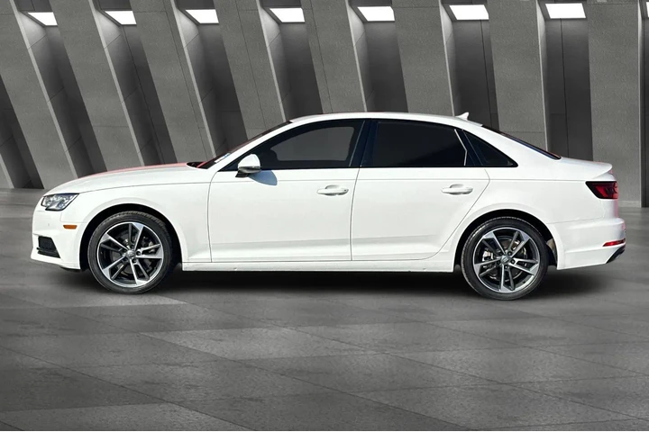 $17000 : Audi A4 2019 Titanium 40 TFS image 8