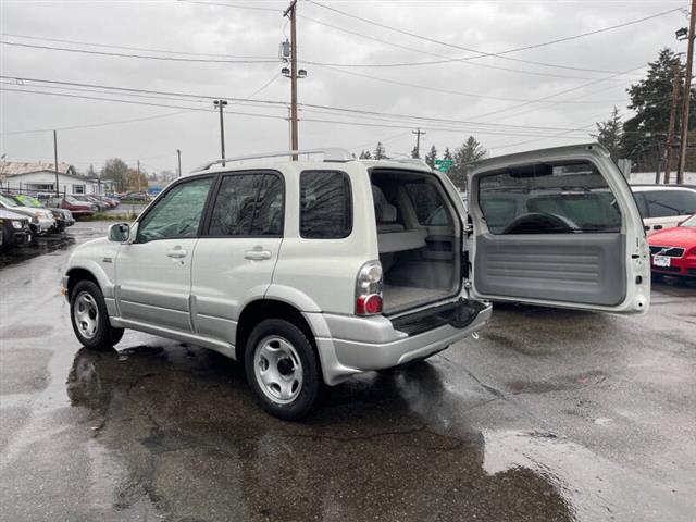 $6995 : 2005 Grand Vitara EX image 10