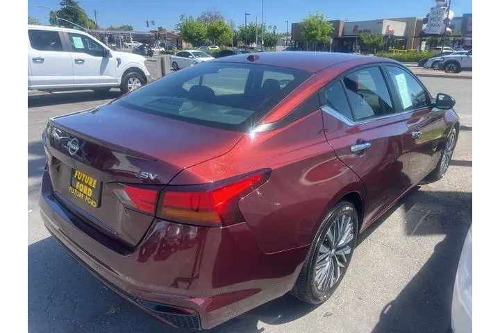 $21250 : Nissan Altima 2024 2.5 SV 4d image 8