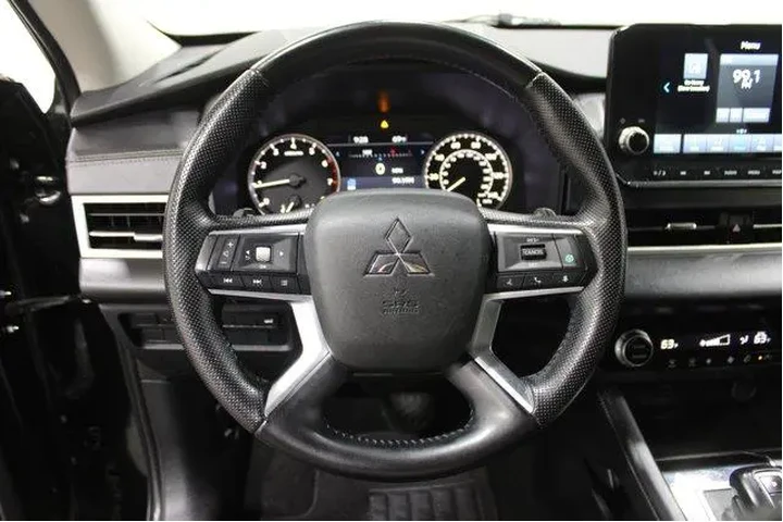 $22700 : Mitsubishi Outlander 2022 SE image 9