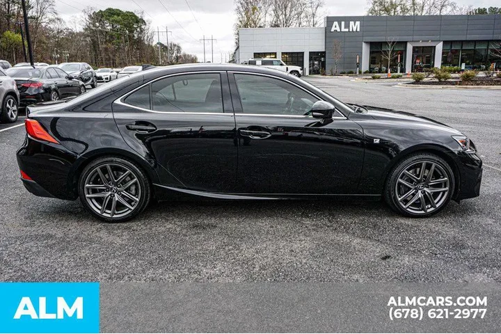 $32920 : Lexus IS 350 2020 4dr Sedan image 7