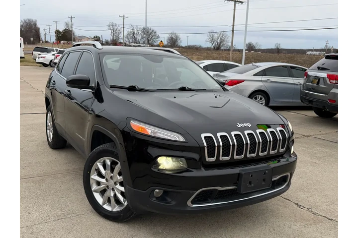 2017 Cherokee Limited 4WD image 5