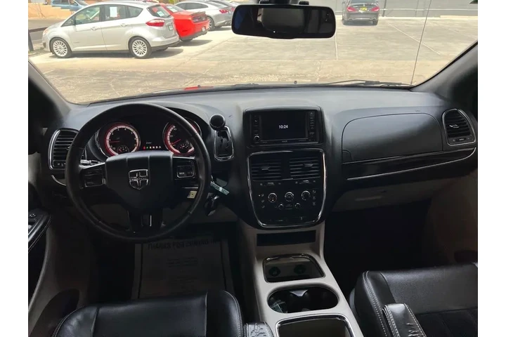 2019 Grand Caravan SXT image 9
