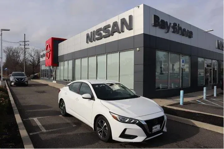 $17417 : Nissan Sentra 2023 SV 4dr Se image 1