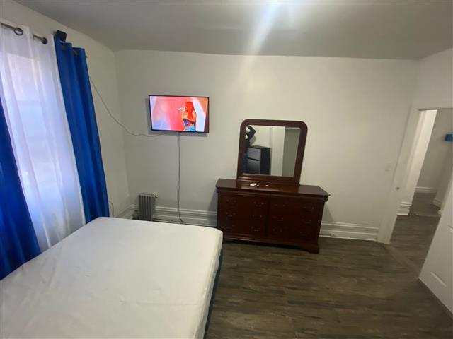 $200 : Rooms for rent Apt NY.455 image 6