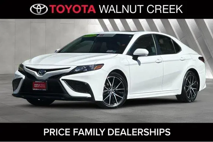 $27000 : Toyota Camry Hybrid 2024 SE image 1
