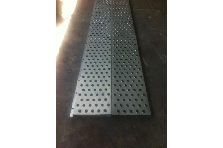 $1500 : PASO DE GATO EN ACERO image 1