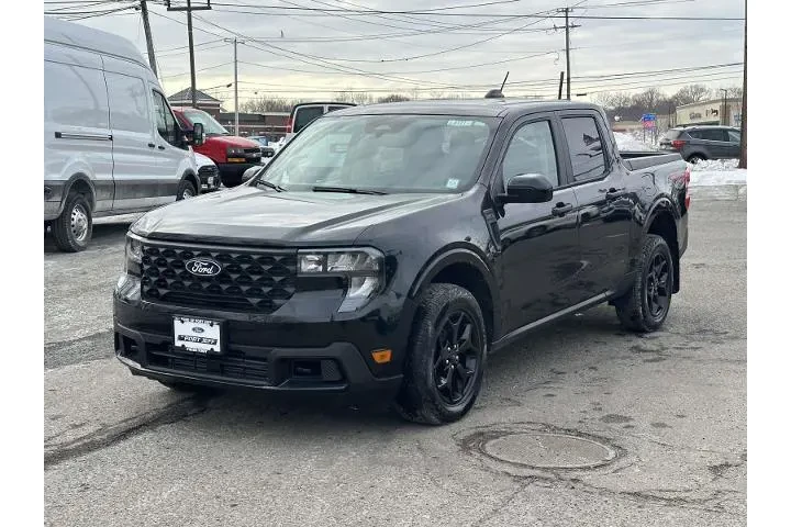 $33100 : Ford Maverick 2025 AWD XLT 4 image 1