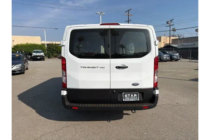 $31579 : Ford Transit 2024 250 3dr SW image 6