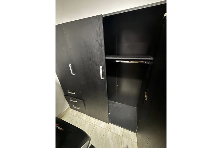 $200000 : Closet en buenas condiciones image 2