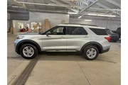 $30990 : Ford Explorer 2023 AWD XLT 4 thumbnail