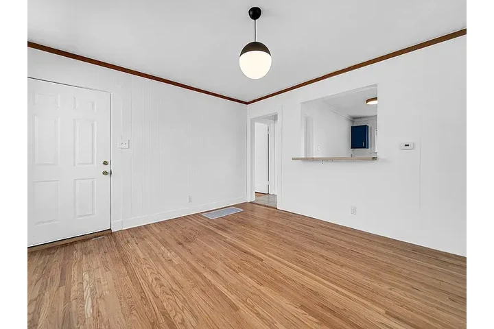 $2150 : 1bd 1ba image 7