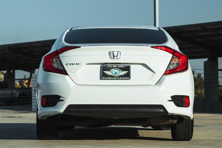 2018 Civic Sedan LX image 4