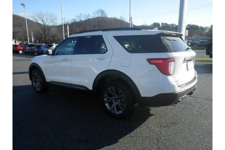 $36980 : Ford Explorer 2023 AWD XLT 4 image 3