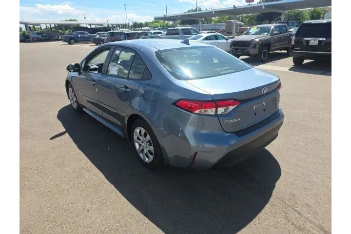 $27900 : Toyota Corolla 2026 LE 4dr S image 4