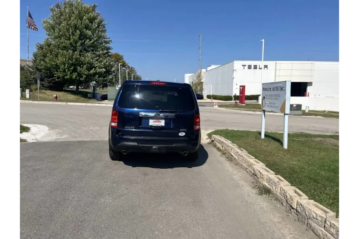 $9990 : 2014 Pilot EX-L image 5