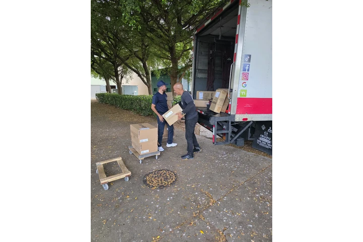 Quintero Delivery and Moving image 6