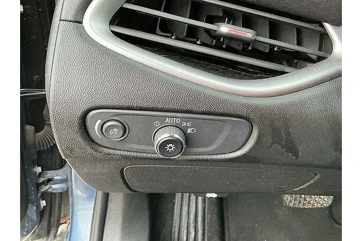 $19888 : Chevrolet Malibu 2024 LT 4dr image 8