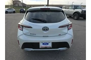 $19500 : Toyota Corolla Hatchback 202 thumbnail