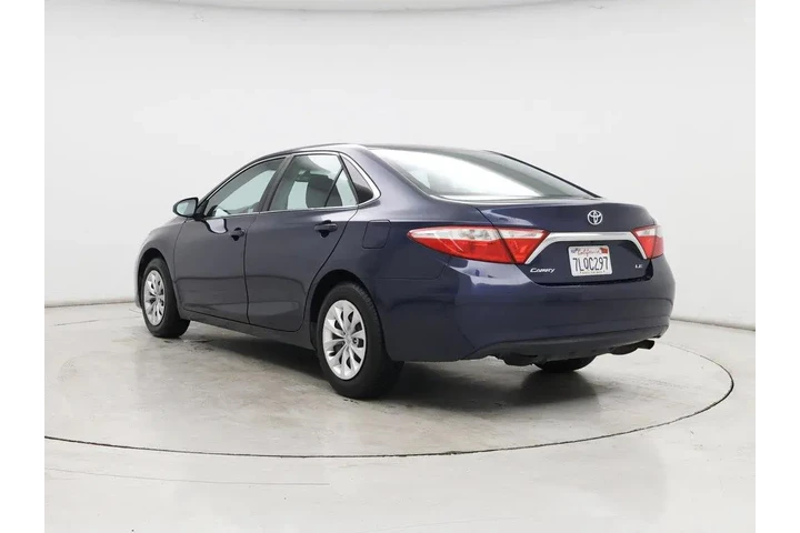 $14599 : Toyota Camry 2015 LE 4dr Sed image 2