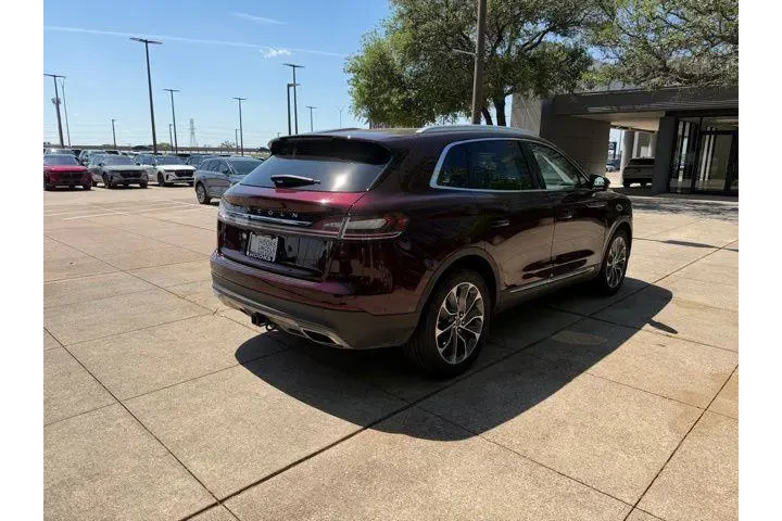 $37980 : Lincoln Nautilus 2023 AWD Re image 5