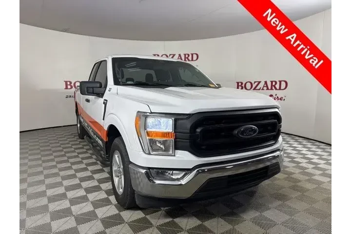 $27000 : Ford F-150 2022 4x2 XL 4dr S image 1