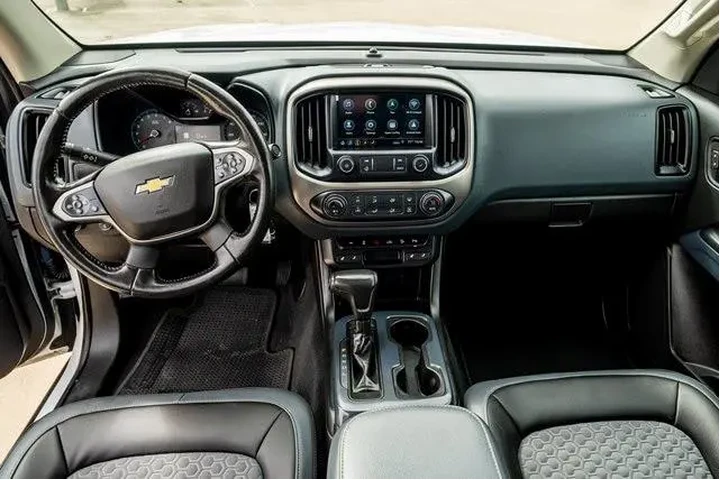 $25242 : Chevrolet Colorado 2021 4x4 image 8
