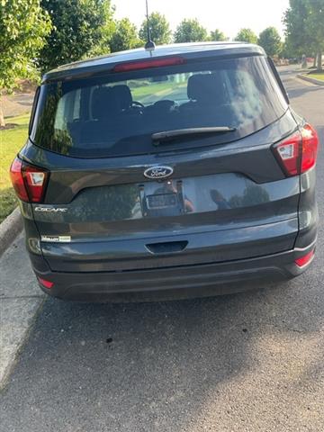 $16295 : PRE-OWNED 2019 FORD ESCAPE S image 2